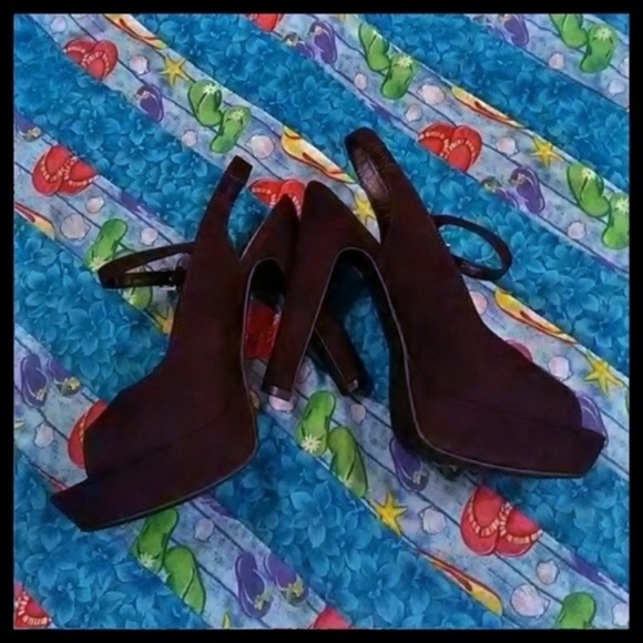 NEW Lauren Conrad Peep Toe Brown Suede Heel. - Picture 4 of 4